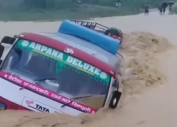 मृत्यु संख्या ६१, बाढी–पहिरोबाट देशभर ठूलो जनधनको क्षति